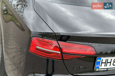 Седан Audi A8 2015 в 