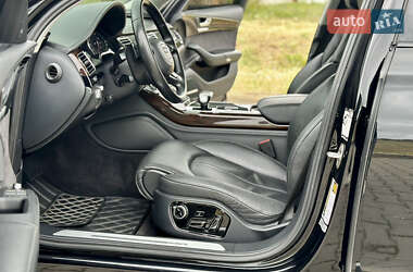 Седан Audi A8 2015 в 