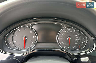 Седан Audi A8 2015 в 