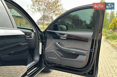Седан Audi A8 2015 в 