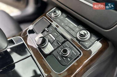 Седан Audi A8 2015 в 