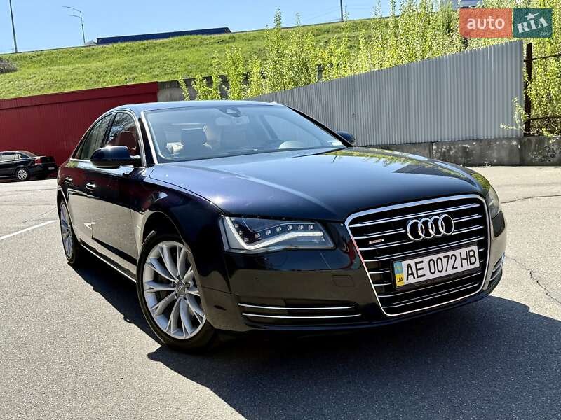 Седан Audi A8 2010 в 