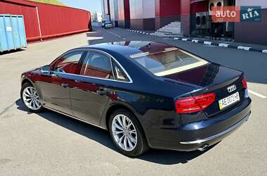 Седан Audi A8 2010 в 