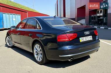 Седан Audi A8 2010 в 