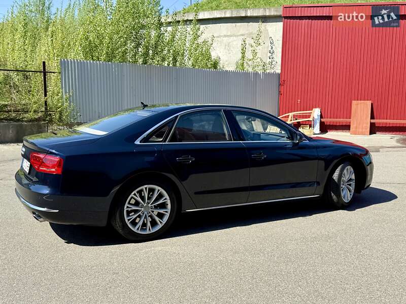 Седан Audi A8 2010 в Киеве