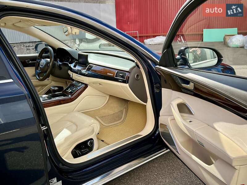 Седан Audi A8 2010 в Киеве