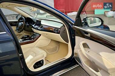 Седан Audi A8 2010 в 