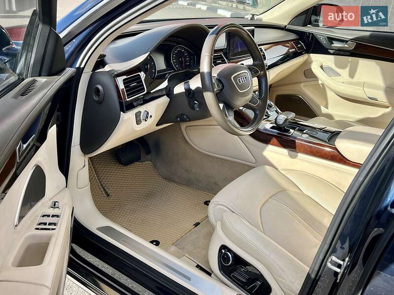 Седан Audi A8 2010 в Киеве