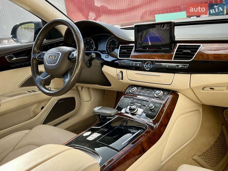 Седан Audi A8 2010 в Киеве