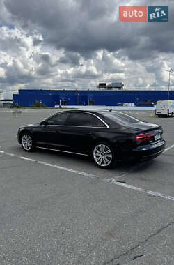 Седан Audi A8 2012 в 