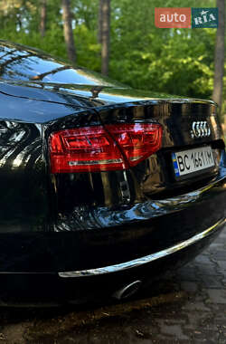 Седан Audi A8 2012 в 