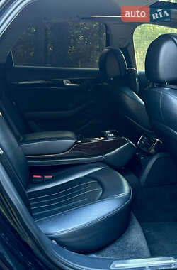 Седан Audi A8 2012 в 