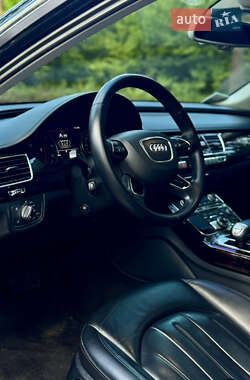 Седан Audi A8 2012 в 