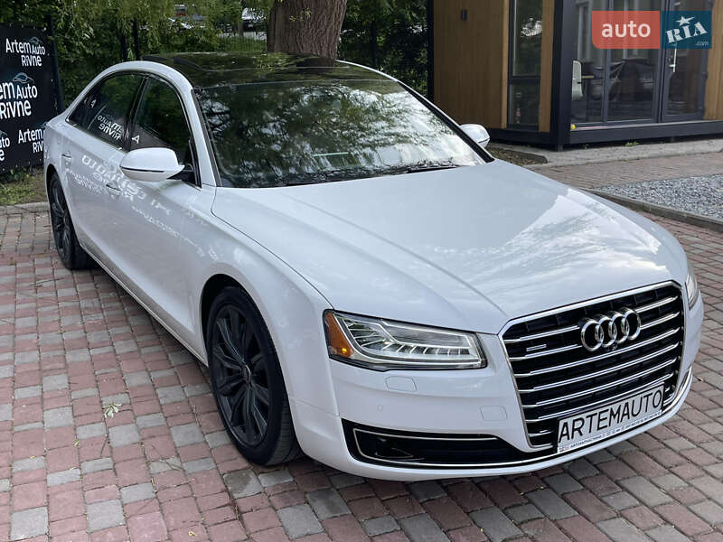 Седан Audi A8 2016 в Ровно