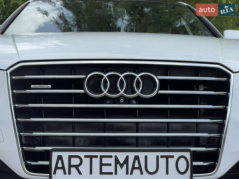 Седан Audi A8 2016 в Ровно