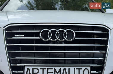 Седан Audi A8 2016 в 