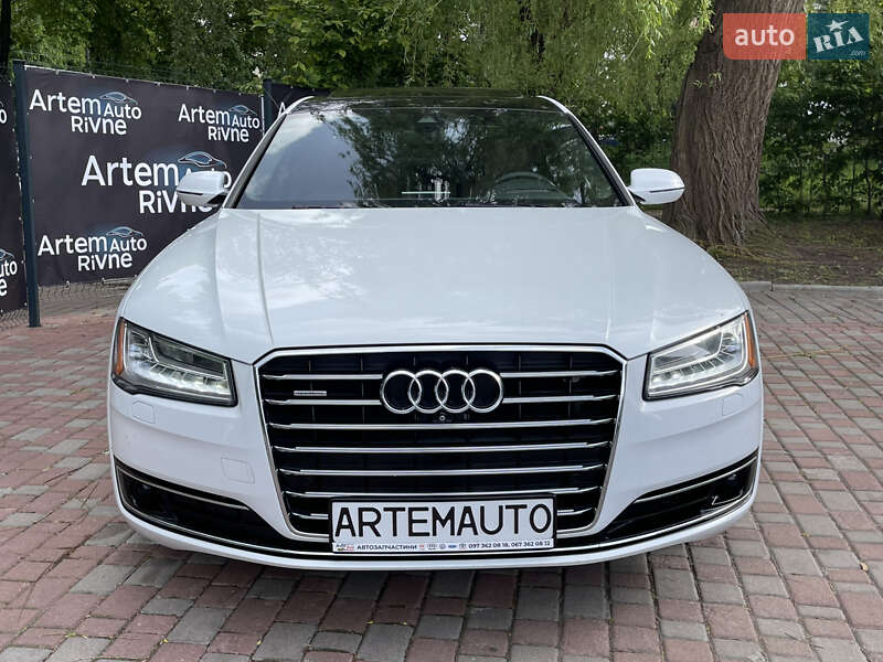 Седан Audi A8 2016 в Ровно