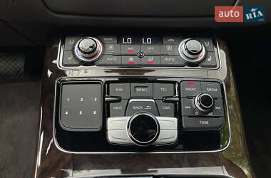Седан Audi A8 2016 в 