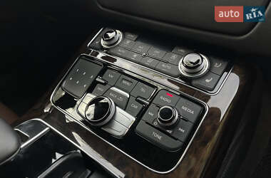 Седан Audi A8 2016 в 