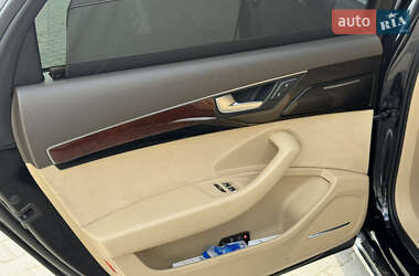 Седан Audi A8 2011 в 