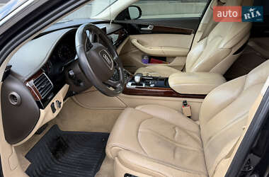 Седан Audi A8 2011 в 