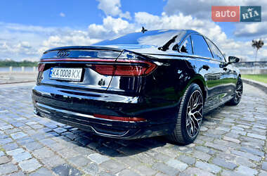 Седан Audi A8 2017 в 