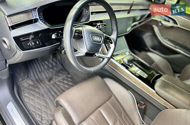 Седан Audi A8 2017 в 