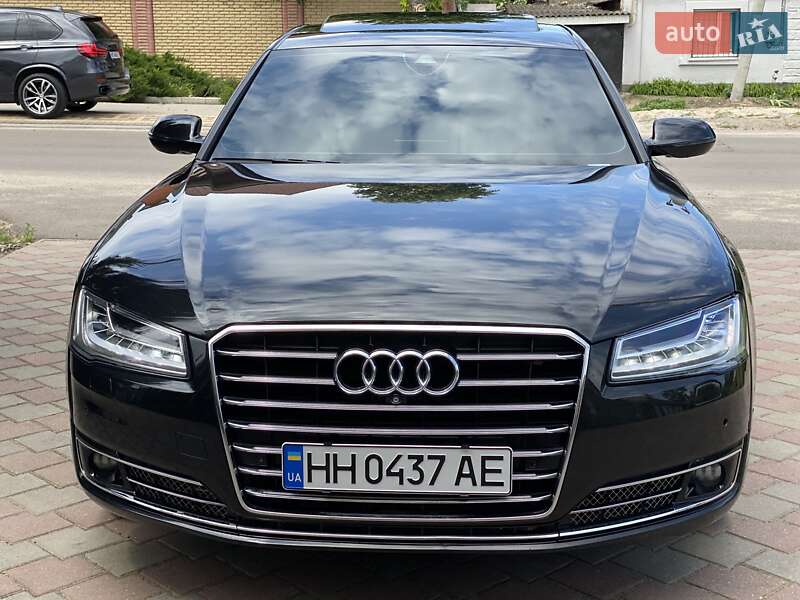 Седан Audi A8 2013 в Николаеве