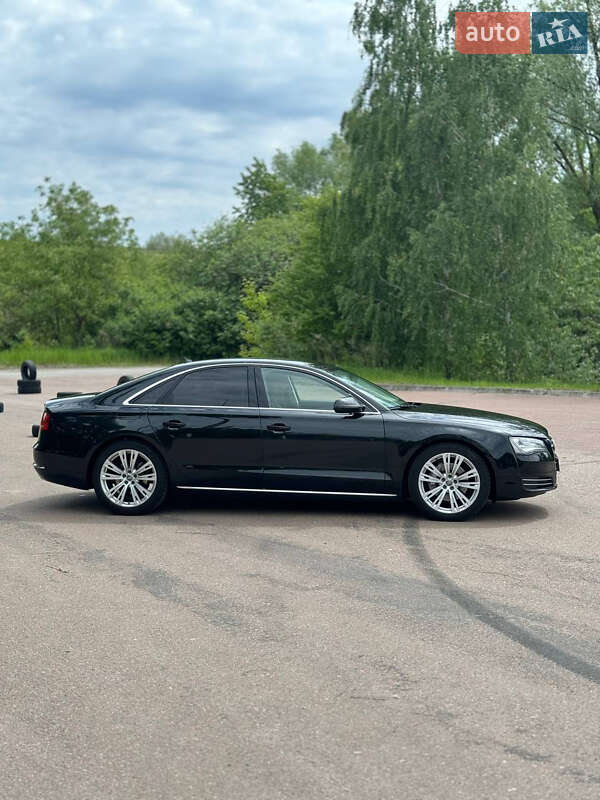 Седан Audi A8 2013 в Киеве