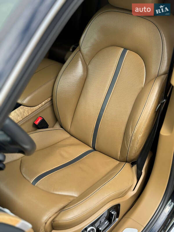 Седан Audi A8 2013 в Киеве
