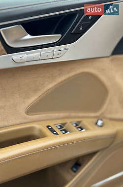 Седан Audi A8 2013 в 