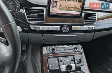 Седан Audi A8 2017 в 