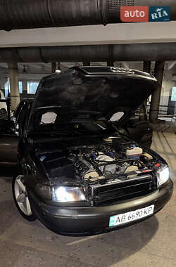 Седан Audi A8 1996 в 