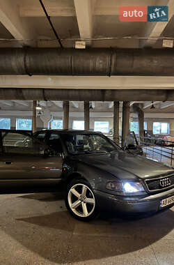 Седан Audi A8 1996 в 