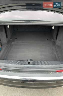 Седан Audi A8 2004 в 