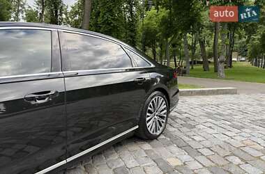 Седан Audi A8 2021 в 