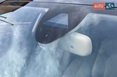 Седан Audi A8 2013 в 