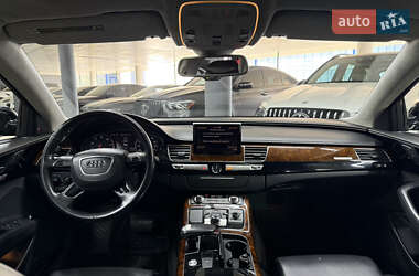Седан Audi A8 2013 в 