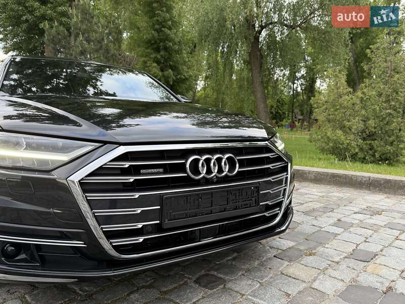 Седан Audi A8 2021 в Киеве