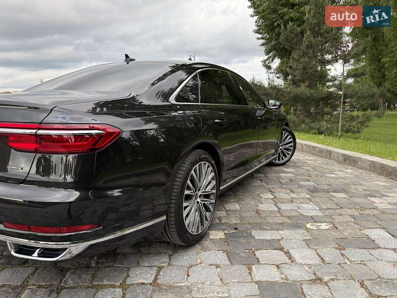 Седан Audi A8 2021 в Киеве
