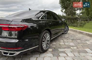 Седан Audi A8 2021 в 