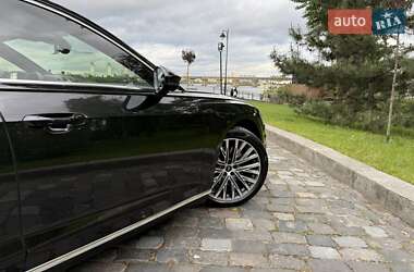 Седан Audi A8 2021 в 
