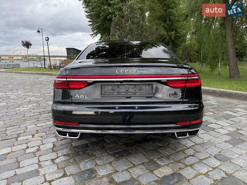 Седан Audi A8 2021 в Киеве