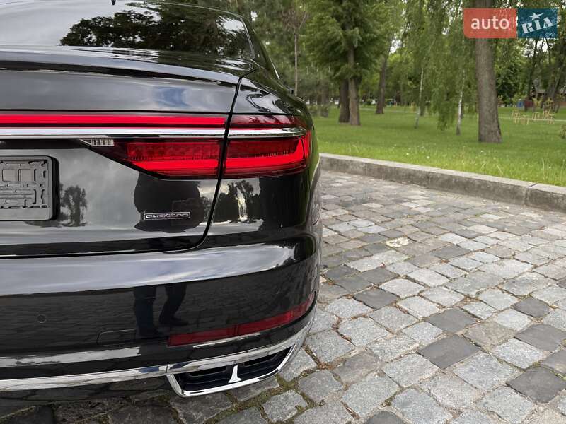 Седан Audi A8 2021 в Киеве