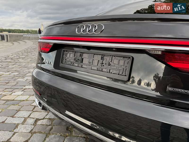 Седан Audi A8 2021 в Киеве