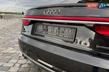 Седан Audi A8 2021 в 