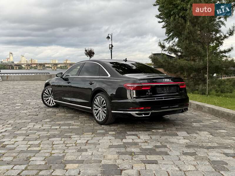 Седан Audi A8 2021 в Киеве