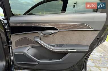 Седан Audi A8 2021 в 