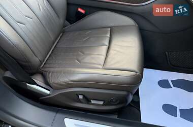 Седан Audi A8 2021 в 