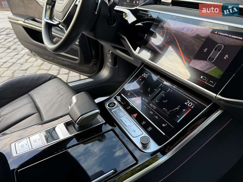 Седан Audi A8 2021 в Киеве